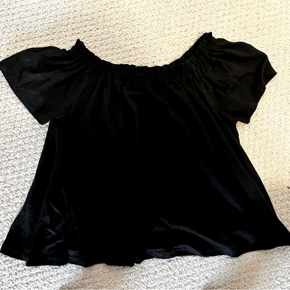 Wilfred off the shoulder top - Picture 2 of 5